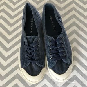 ❄EUC Rocketdog Faux Lace Slip On Shoes